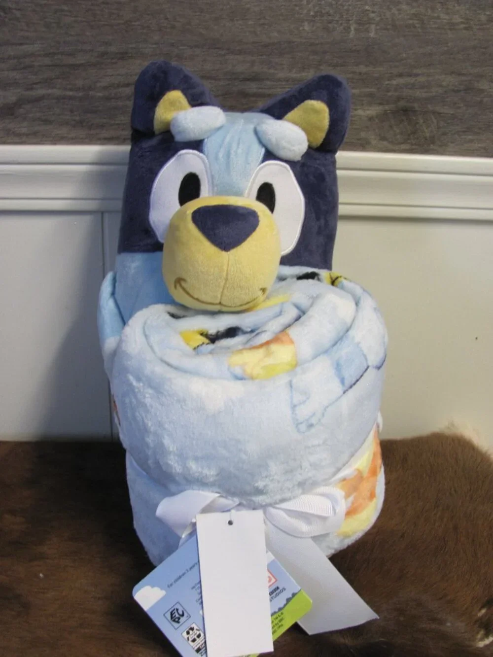 BLUEY STUFFED ANIMAL AND BLANKET NWT